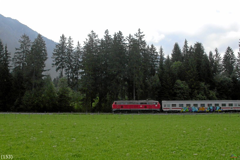 Bahn 153.jpg - Von Oberstdorf treten täglich zwei IC die Reise an. Der erste ist IC 2084 NEBELHORN nach Augsburg.